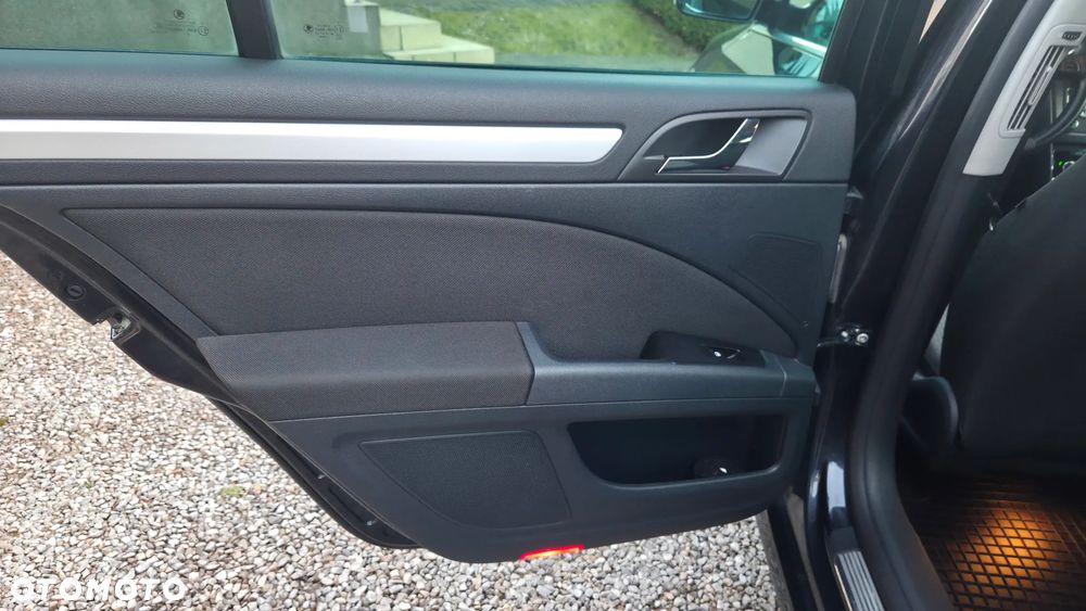 Skoda Superb 2.0 TDI DSG Ambition - 24