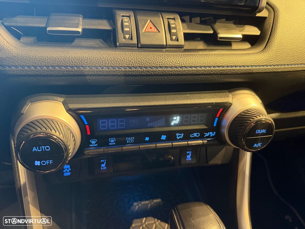 Toyota RAV4 2.5 HDF Square Collection - 39