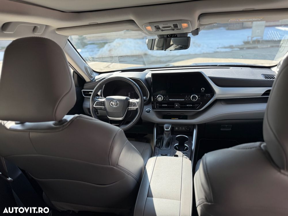 Toyota Highlander 2.5 L Dynamic Force 248CP Luxury Metallic - 9