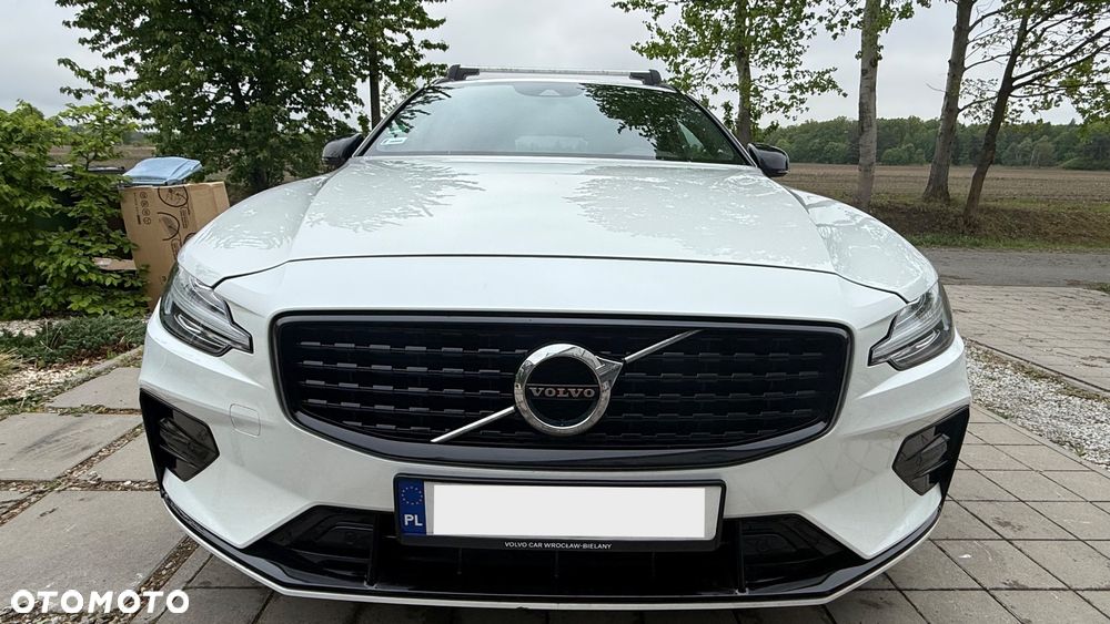 Volvo V60 B5 B AWD R-Design - 3