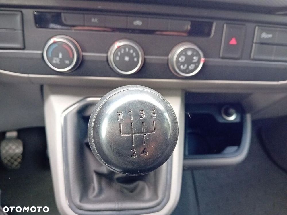 Volkswagen Transporter FURGON 3.400 2.0 TDI 81 kW 5-G - 15