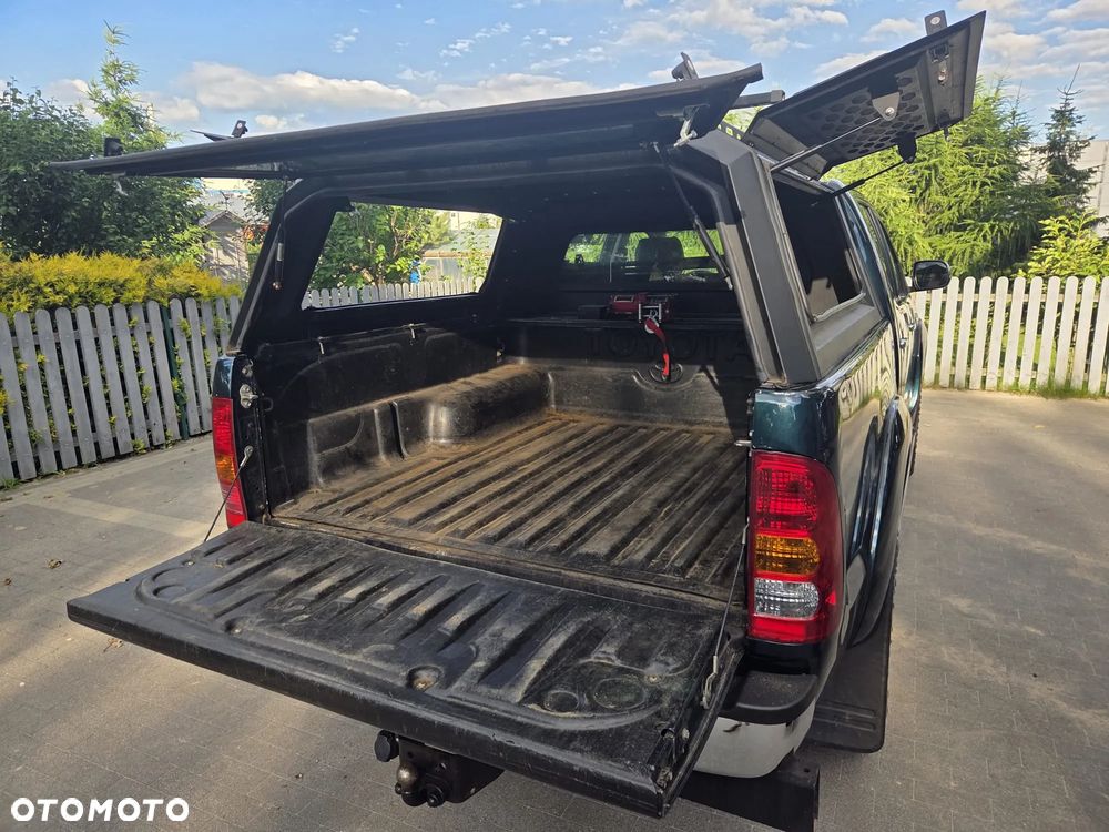 Toyota Hilux 2.5 D-4D DLX - 5