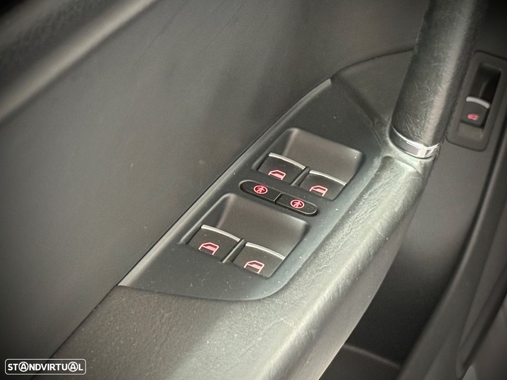 VW Touareg 3.0 TDI V6 Top Tiptronic - 36