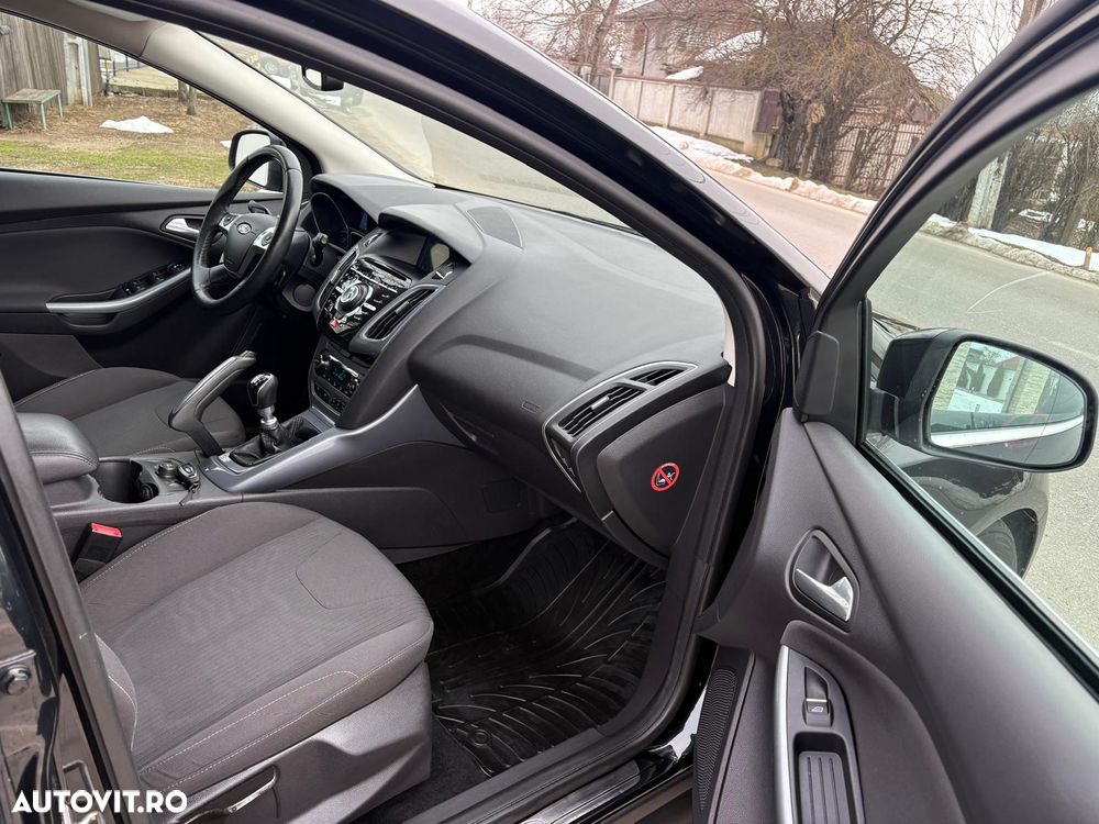 Ford Focus ver-1-6-tdci-dpf-start--stopp--system-titanium - 10