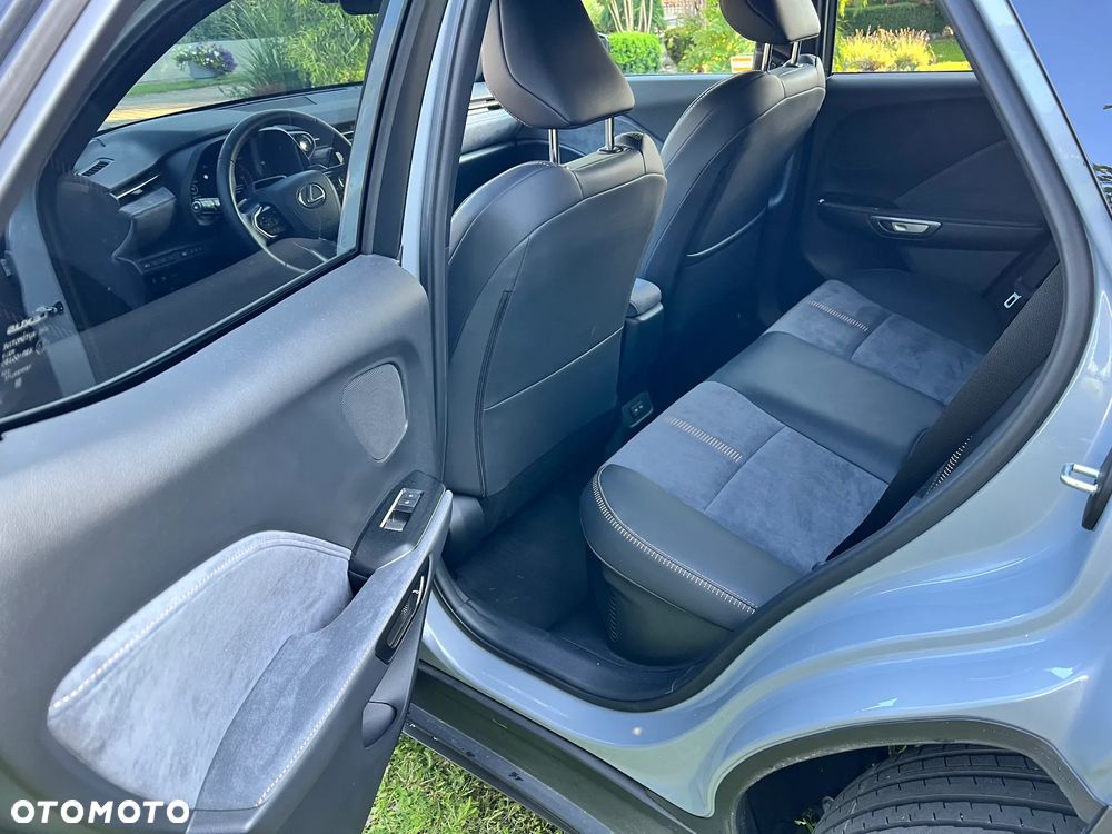 Lexus LBX 1.5 Hybrid Cool - 15