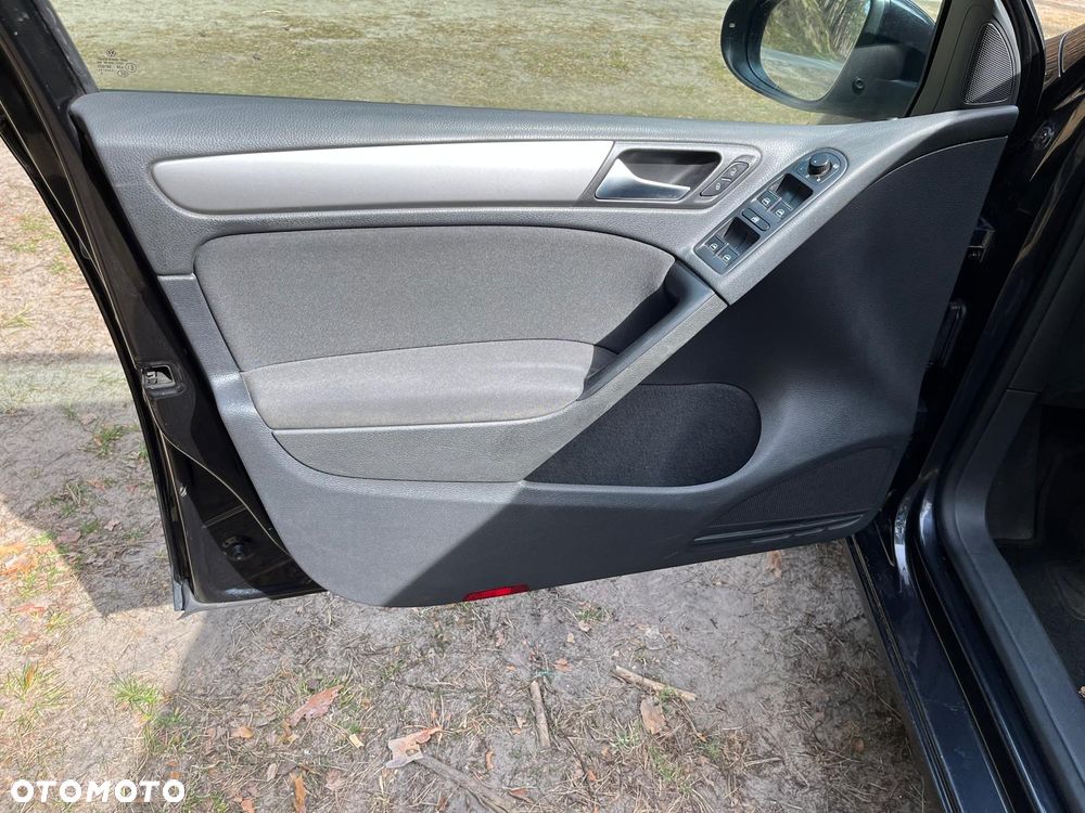 Volkswagen Golf 1.6 TDI DPF Comfortline - 20