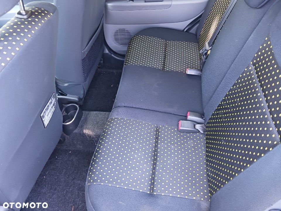 Daihatsu Sirion 1.3 - 6