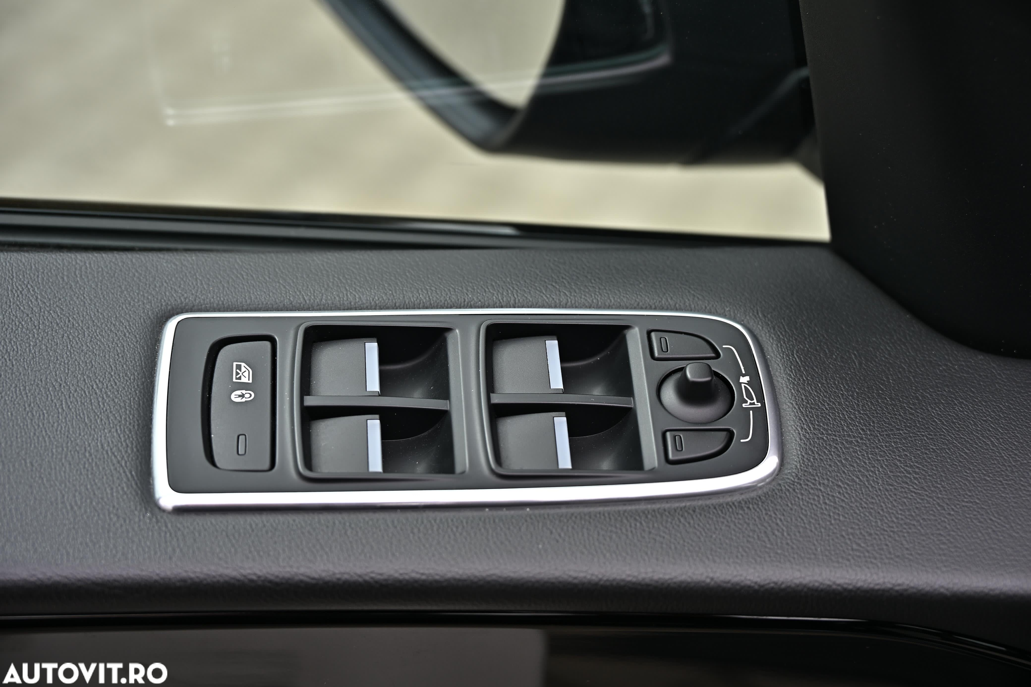 Jaguar F-Pace 20d RWD R-Sport - 22