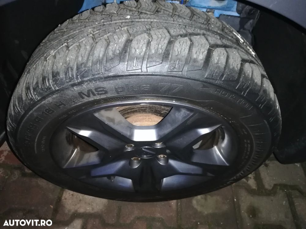 Dacia Sandero TCe 90 S&S Celebration - 11