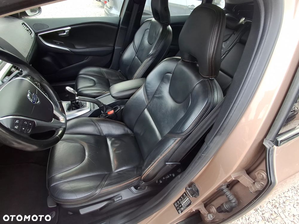 Volvo V40 Cross Country D3 Summum - 17