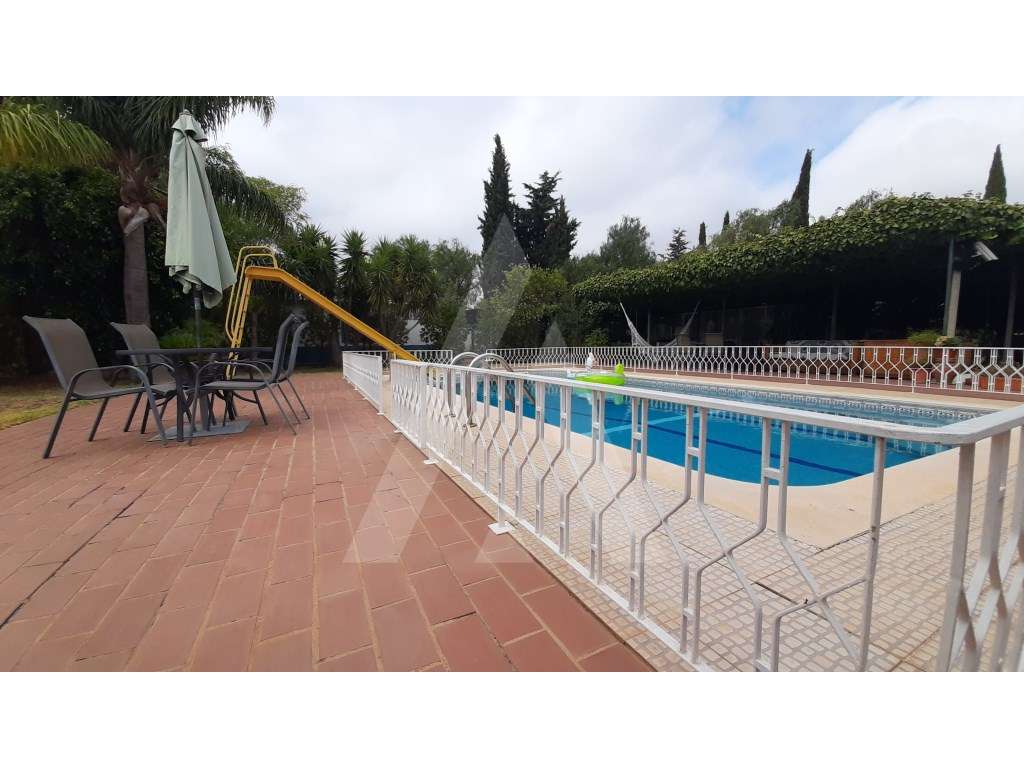 Moradia típica algarvia, com 5 quartos e piscina privada, no centro... - Grande imagem: 4/25