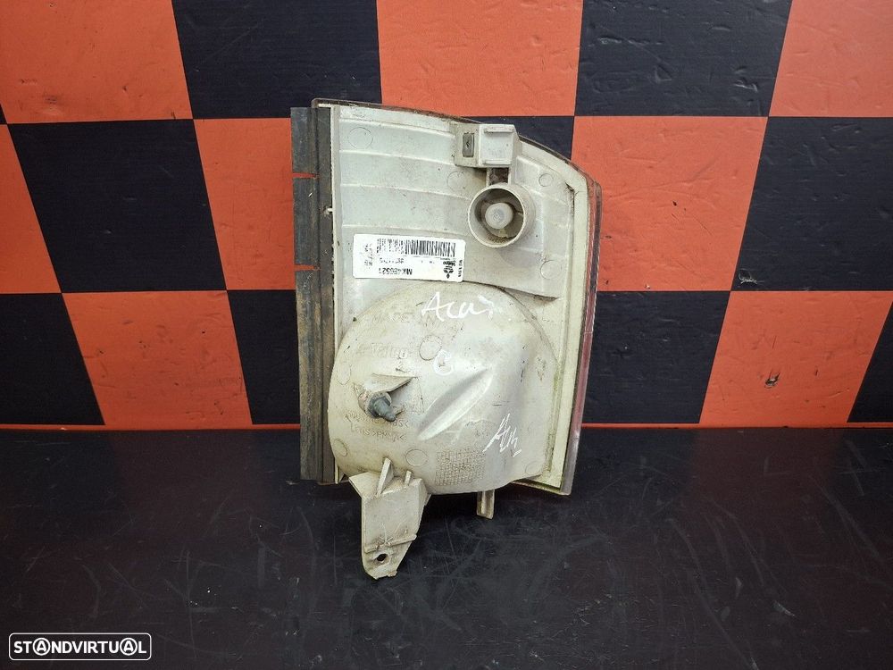 Farolim Mínimo Esq. Mitsubishi Canter (Fb7, Fb8, Fe7, Fe8) 7.Generatio - 2