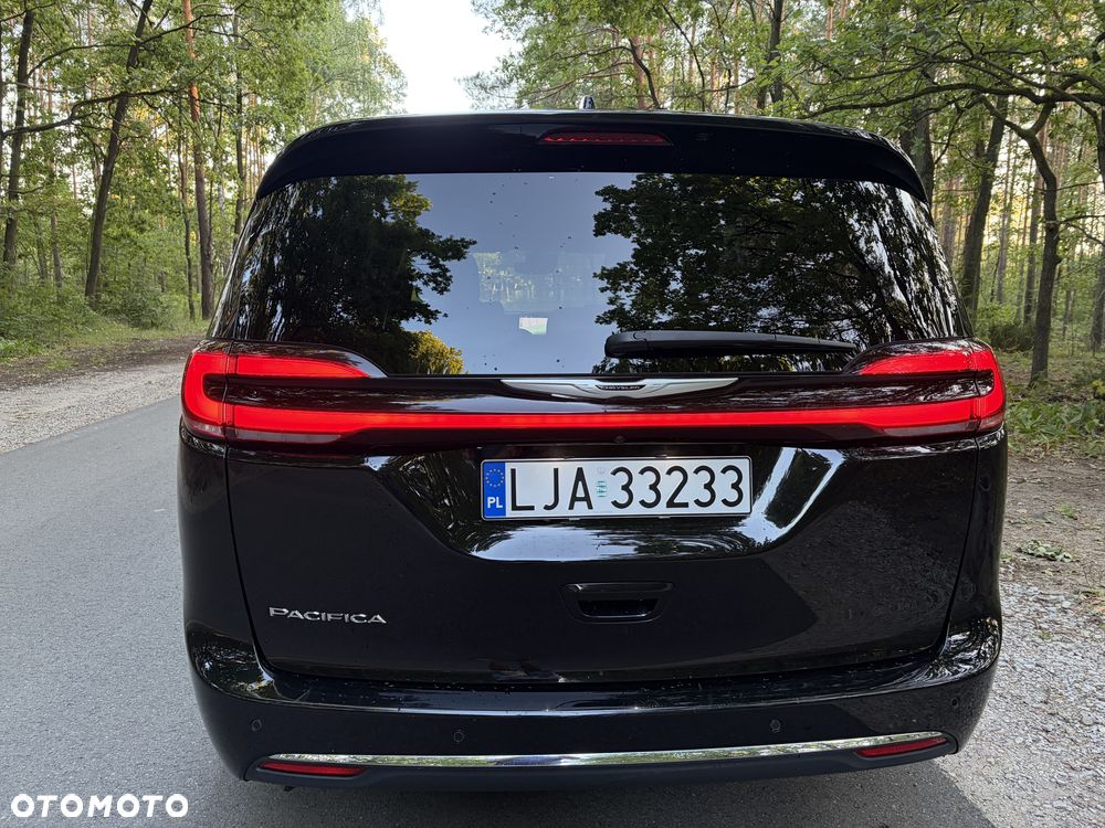 Chrysler Pacifica - 8