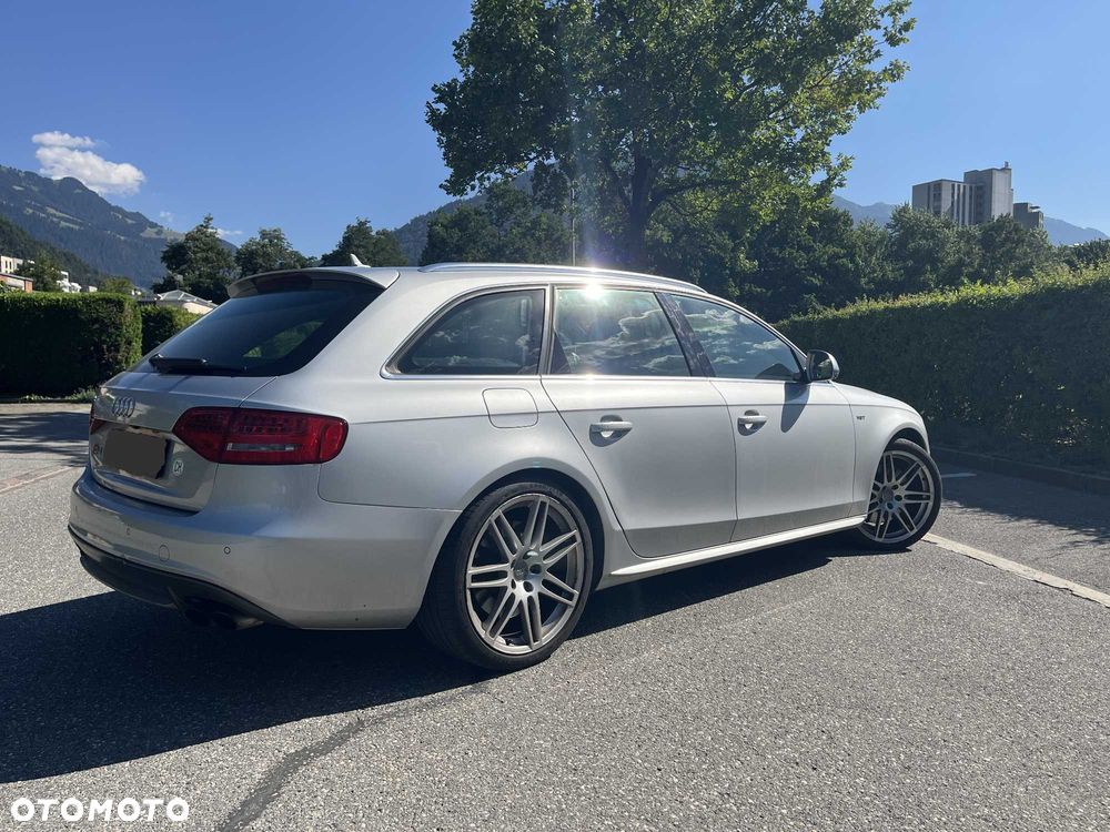 Audi S4 Avant 2010 photo 4