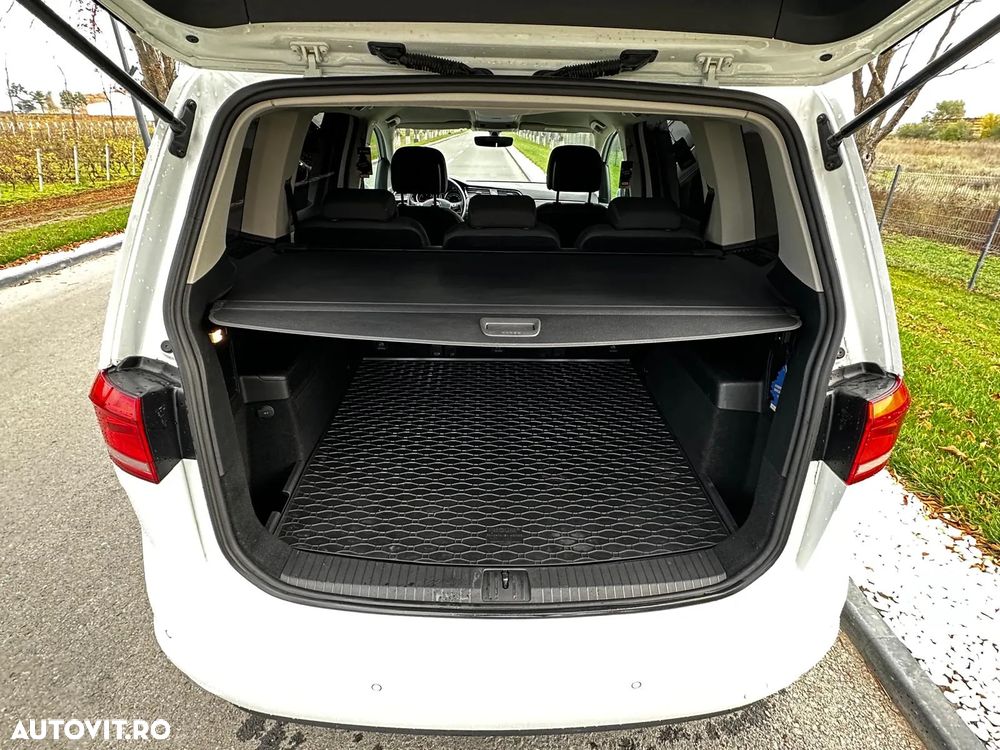 Volkswagen Touran 2.0 TDI Comfortline - 18