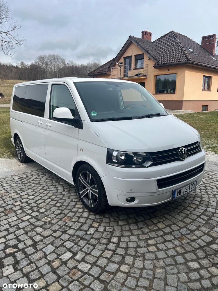 Volkswagen Multivan - 2