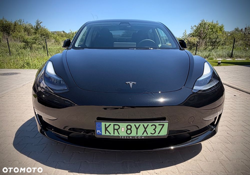 Tesla Model 3 - 5
