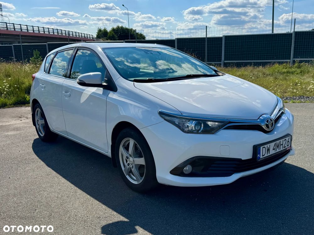 Toyota Auris 1.6 Premium - 7