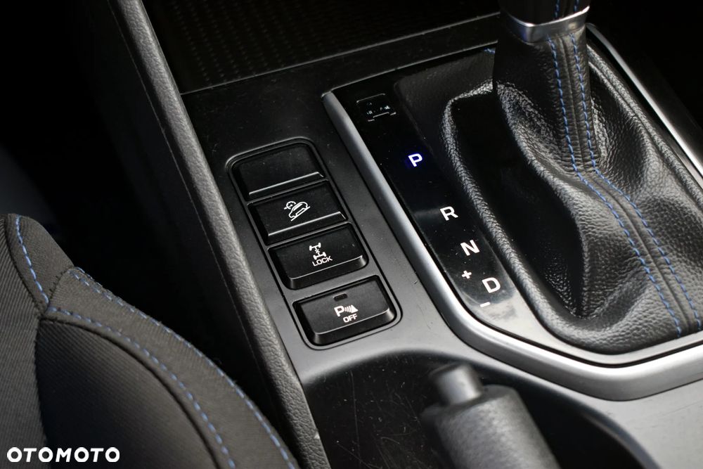 Hyundai Tucson 2.0 CRDI 4WD Automatik Premium - 38