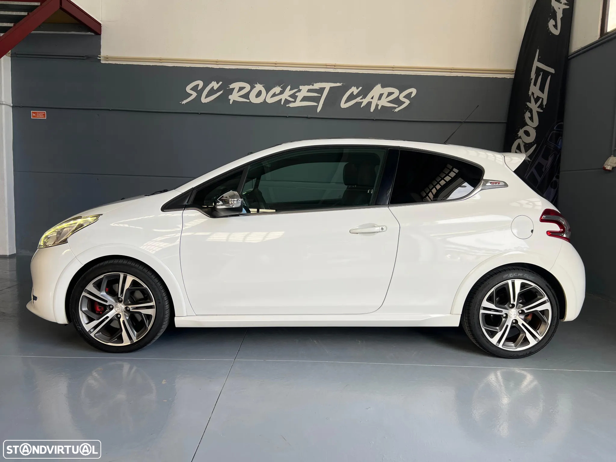 Peugeot 208 GTI 200 THP - 4