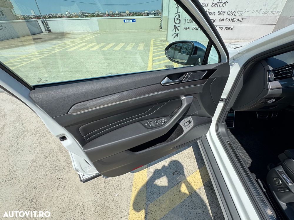 Volkswagen Passat Alltrack 2.0 TDI SCR DSG 4Motion - 15