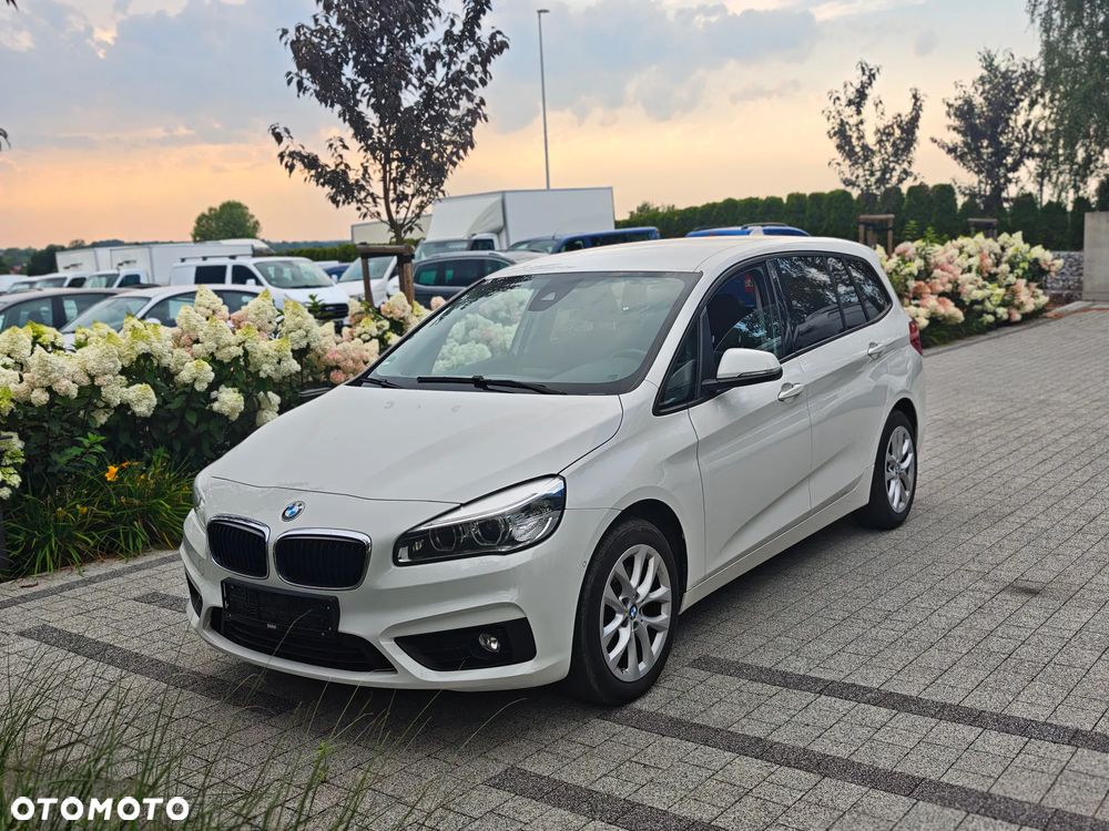 BMW Seria 2 220i Advantage