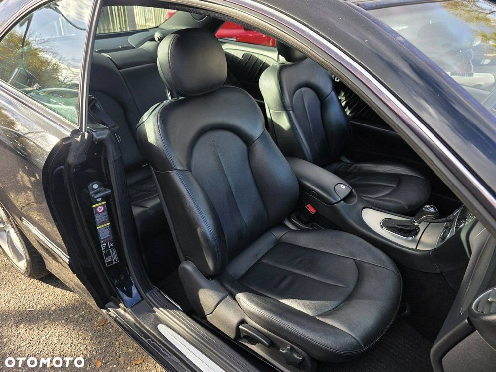 Mercedes-Benz CLK - 26