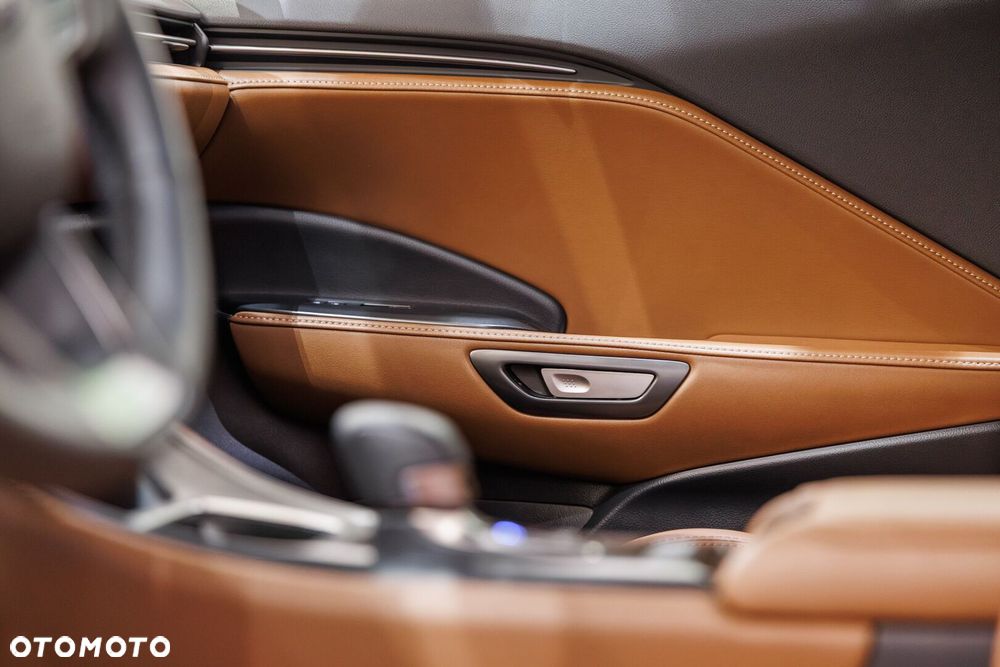 Lexus LBX 1.5 Hybrid Relax AWD - 26