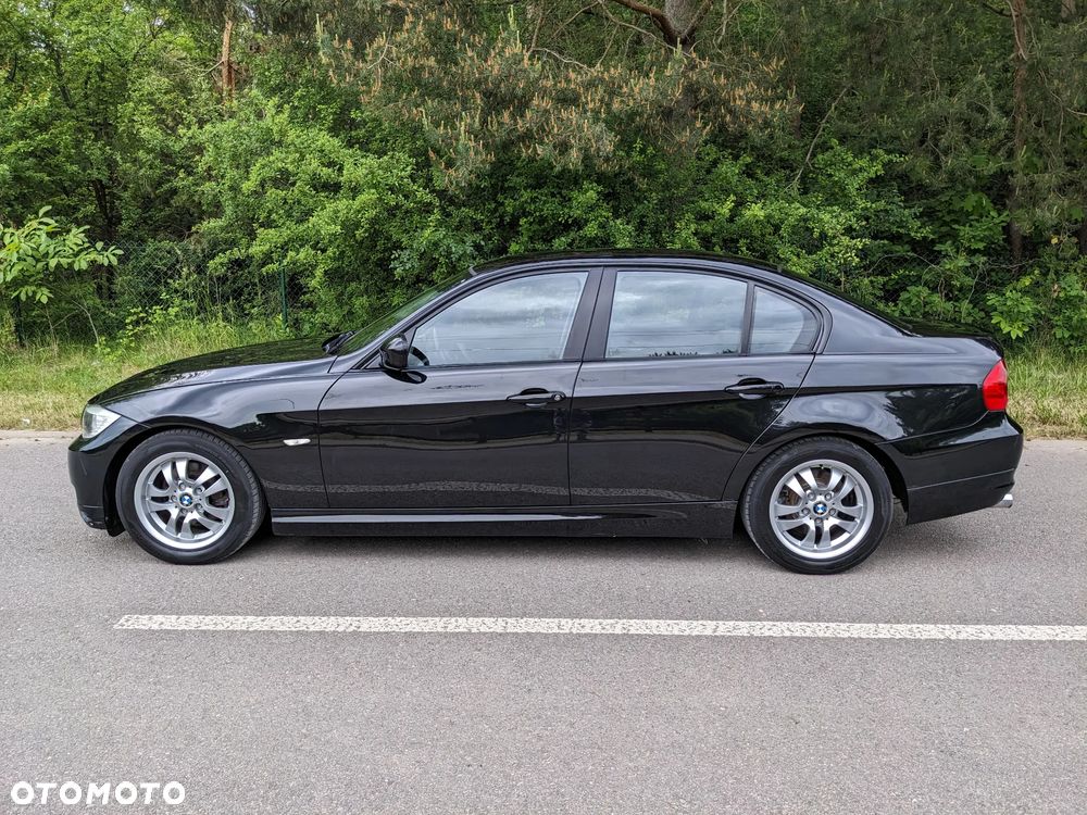 BMW Seria 3 318i Edition Exclusive - 11