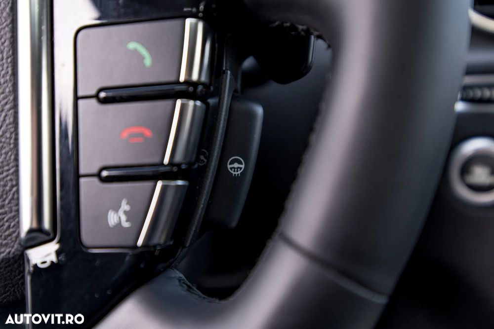 Land Rover Discovery 3.0 SDV6 HSE Aut - 15