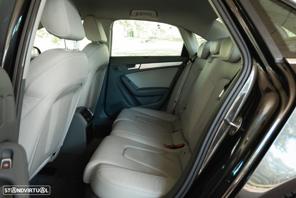 Audi A4 2.0 TDI multitronic Business Line Sport - 18