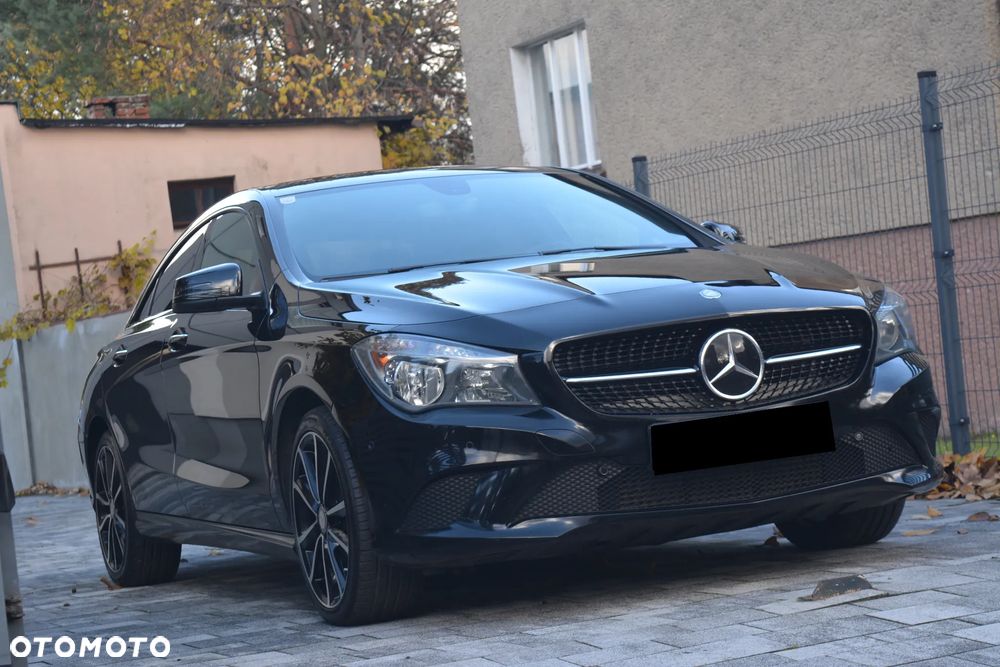 Mercedes-Benz CLA 180 7G-DCT StreetStyle - 21