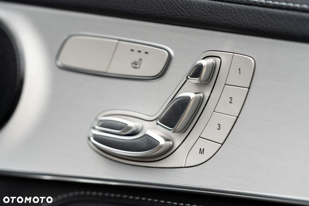 Mercedes-Benz GLC AMG 63 S 4Matic+ AMG Speedshift MCT 9G - 12