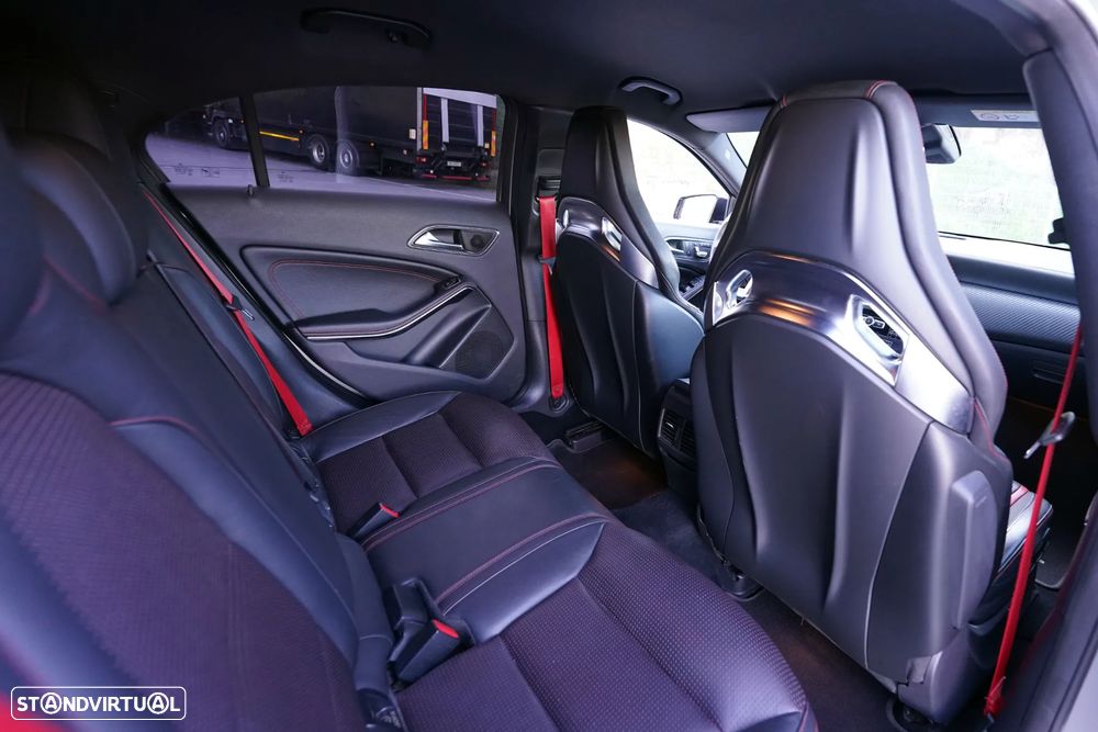 Mercedes-Benz A 45 AMG 4Matic Speedshift 7G-DCT - 12