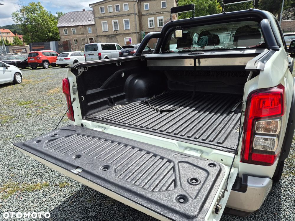 Mitsubishi L200 Pick Up 4x4 S&S Autm Double Cab Plus - 31