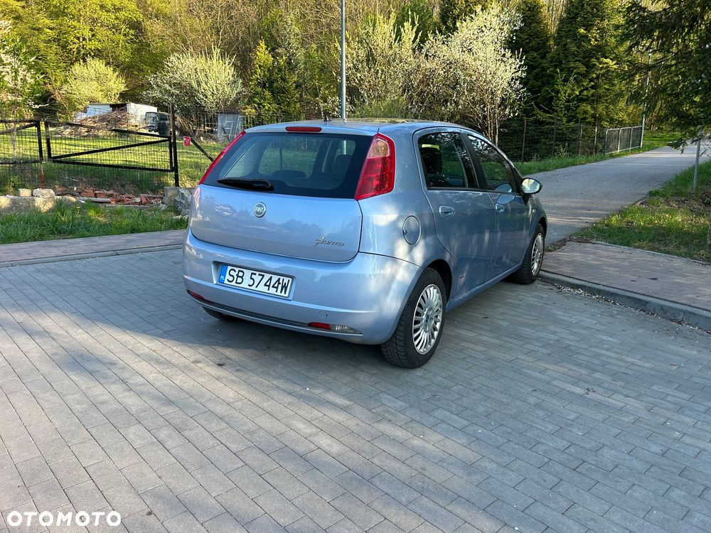 Fiat Grande Punto Actual 1.4 8V Estiva Blue&Me - 6