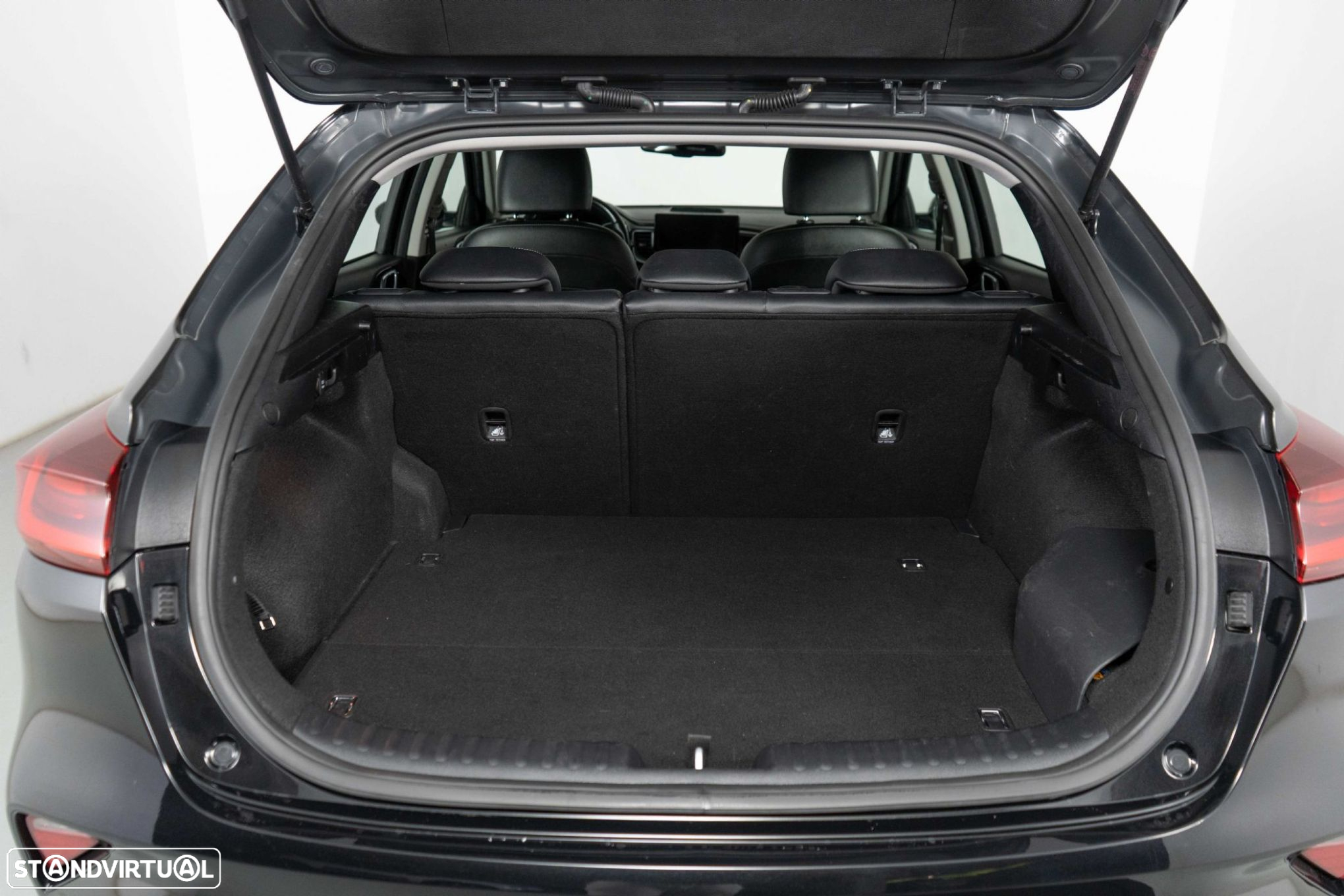 Kia XCeed 1.6 GDi PHEV Drive - 14