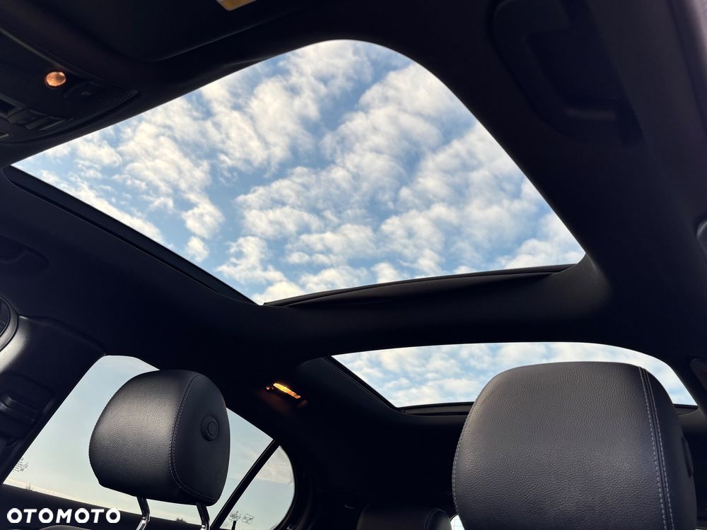 Mercedes-Benz GLA 250 4Matic 7G-DCT UrbanStyle Edition - 29