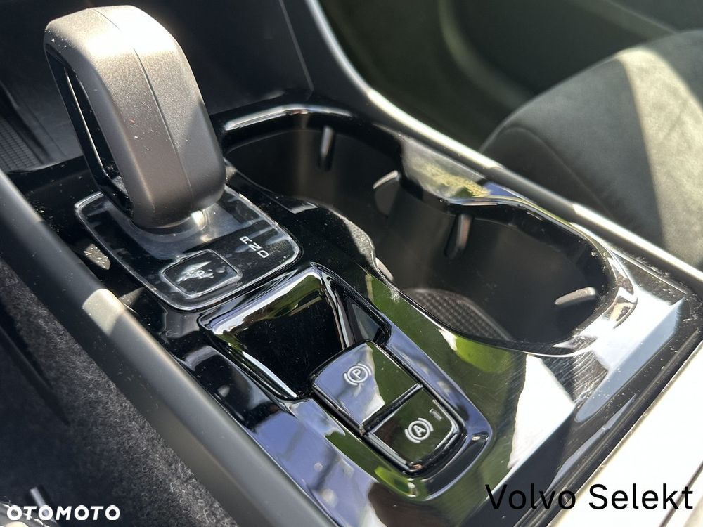 Volvo XC 40 - 23