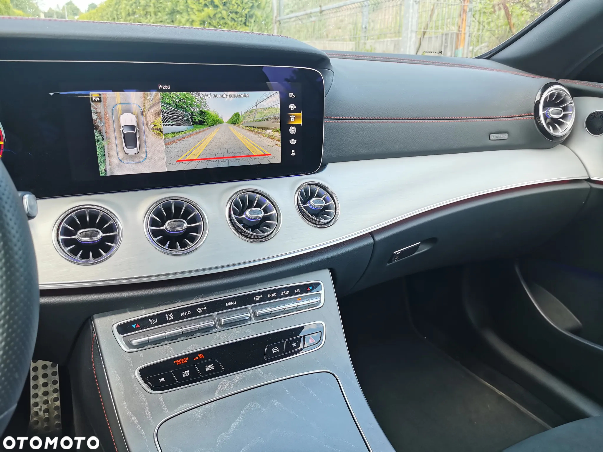 Mercedes-Benz Klasa E AMG 53 4Matic+ Cabrio AMG Speedshift TCT-9G - 16