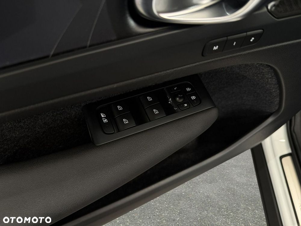 Volvo XC 40 - 33
