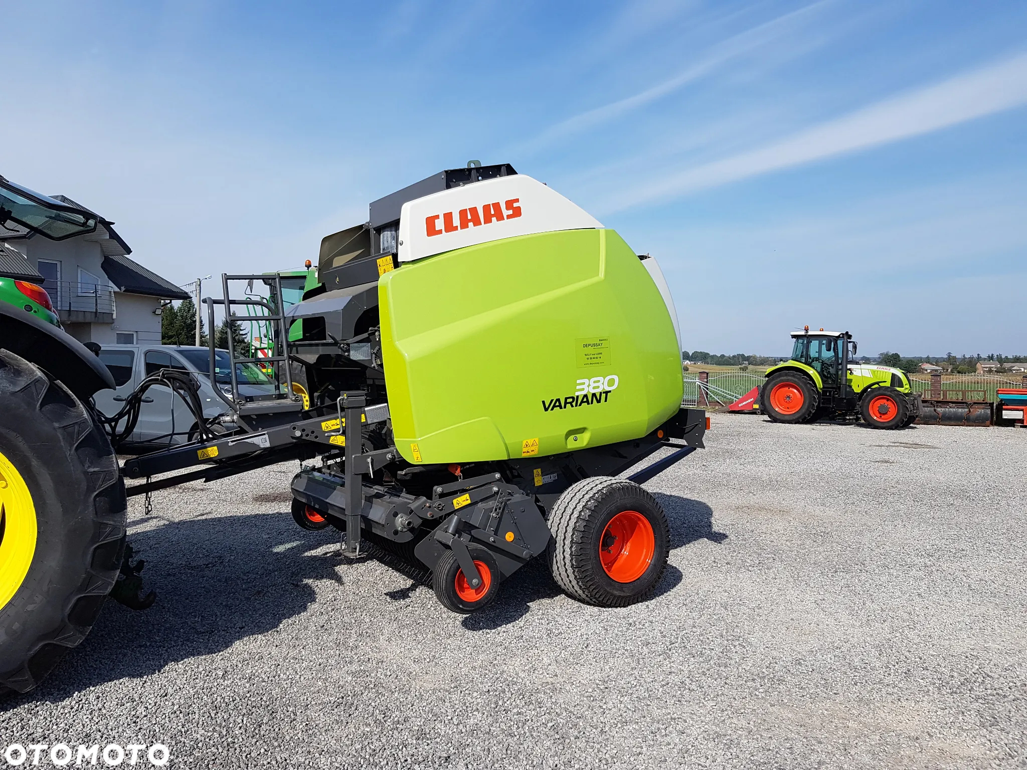 Claas VARIANT 380 - 24