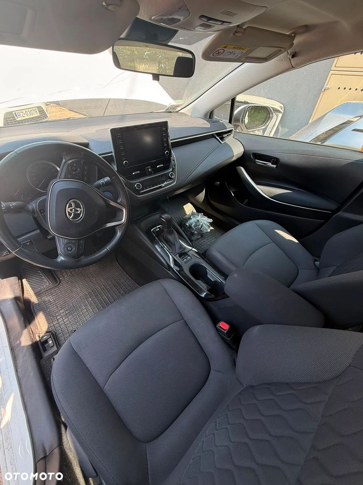 Toyota Corolla - 23
