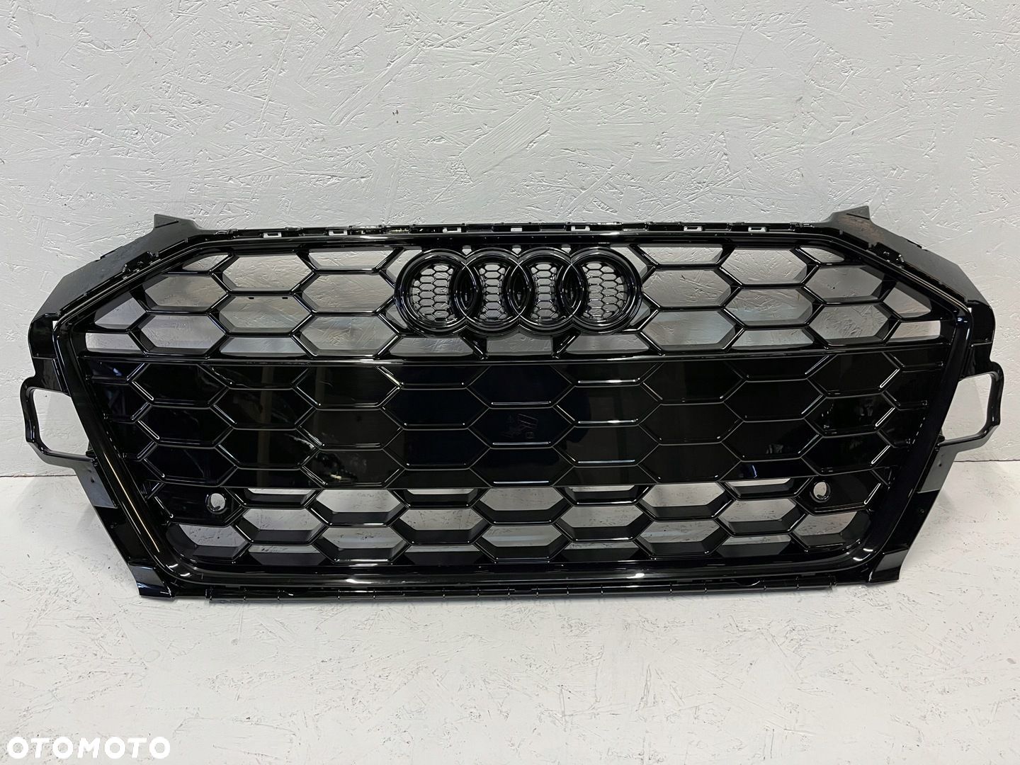AUDI A4 B9 8W0 LIFT 2020 - S-LINE ATRAPA GRILL ORG - 1