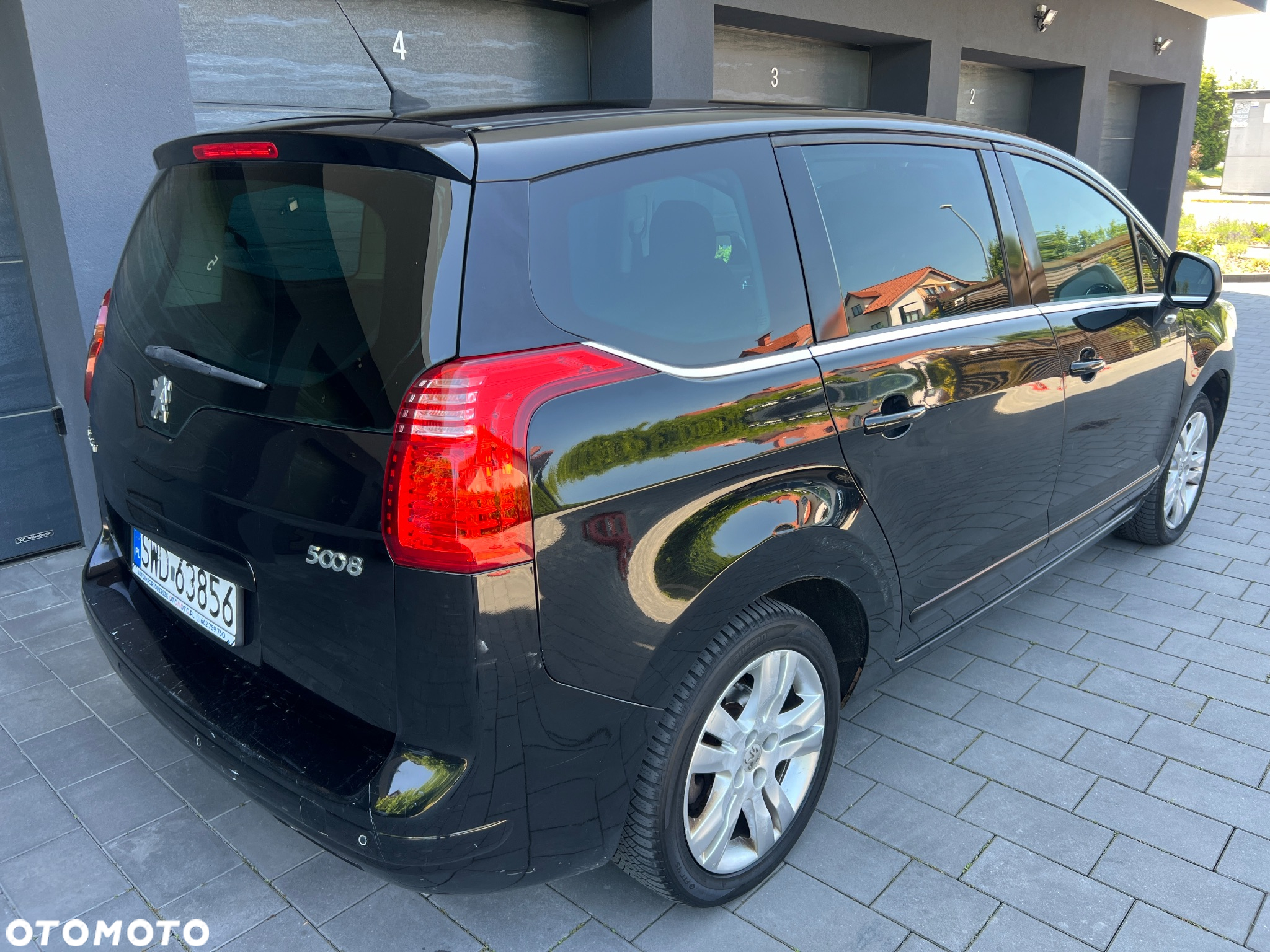 Peugeot 5008 HDI FAP 150 Premium - 4
