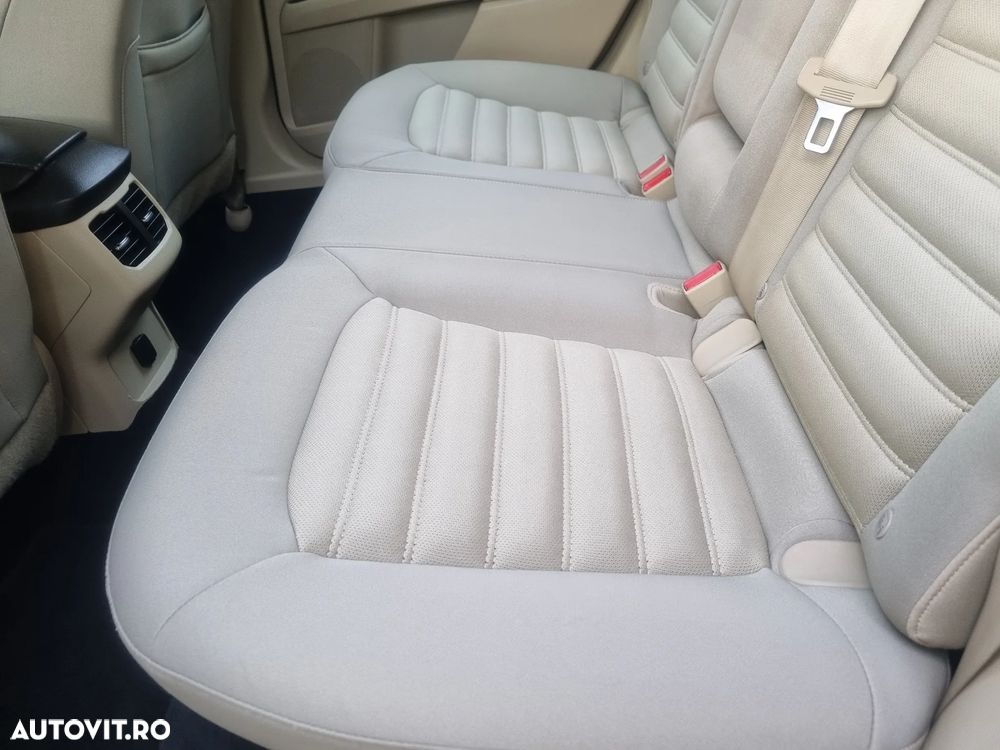 Ford Mondeo 2.0 TDCI PowerShift Trend - 12