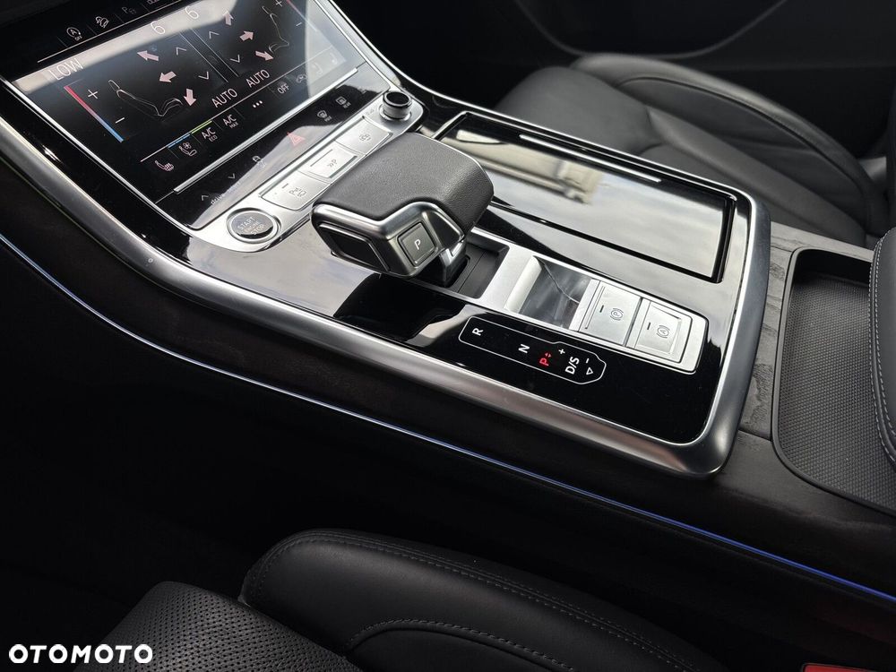 Audi Q8 - 17