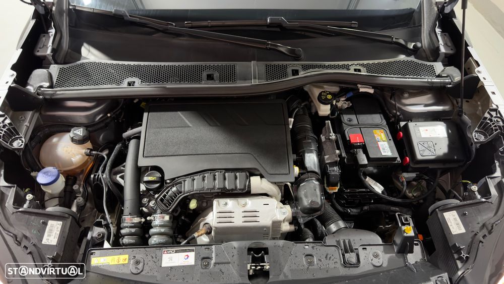 Peugeot 2008 1.2 PureTech Active Pack - 28