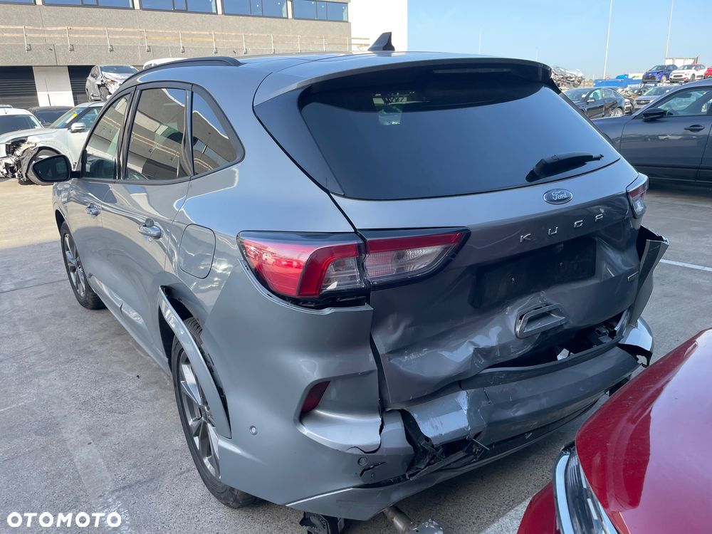 Ford Kuga - 4