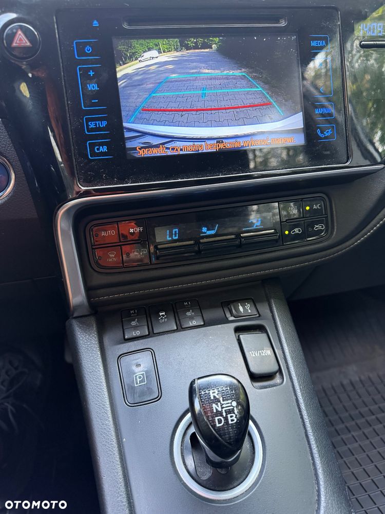 Toyota Auris - 11